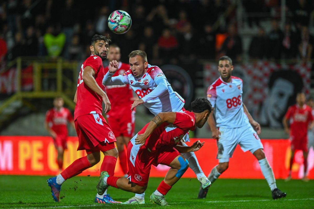 Greșeală uriașă de arbitraj! Dinamo se îndepărtează de play-off după o viciere de rezultat