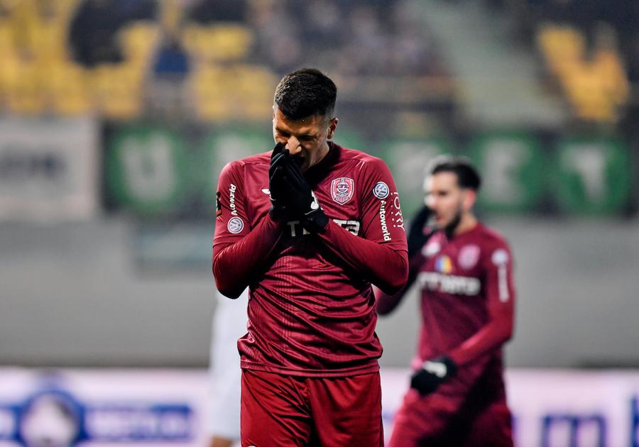 Țucudean, dezamăgit, în tricoul CFR-ului George Țucudean, povestea nespusă a retragerii premature din fotbal: „Maică-mea era bolnavă de cancer, țineam totul în mine. A fost pe fond emoțional, din cauza stresului”