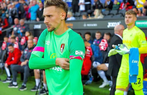 Șansă uriașă pentru Ionuț Radu » Ce decizie a luat astăzi managerul lui Bournemouth