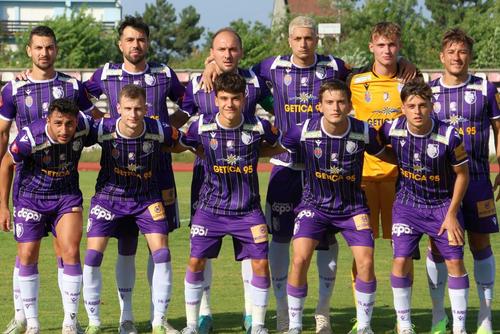 Facundo Rizzi, primul din stânga jos, s-a despărțit de club / Sursă foto: Facebook@ FC Argeș