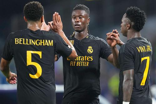 Eduardo Camavinga, în centru, „sacrificat” pentru El Clasico // foto: Imago Images