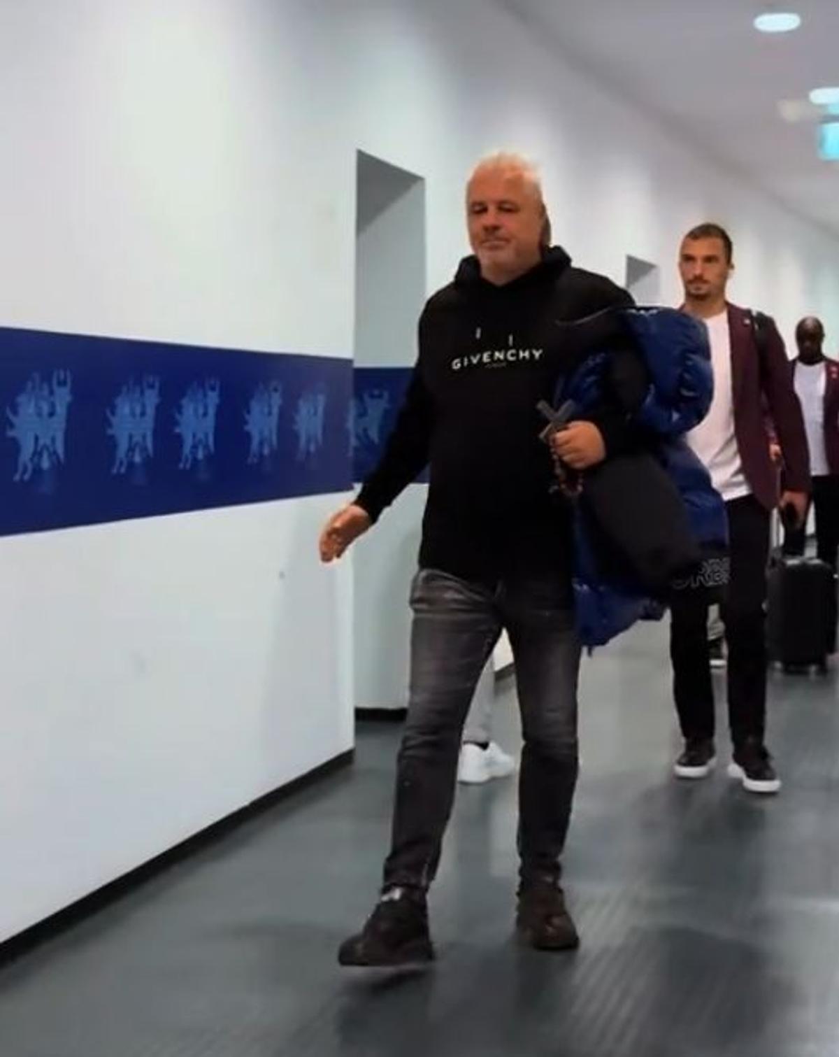 Marius Șumudică a venit cu crucea la FCSB - Rapid