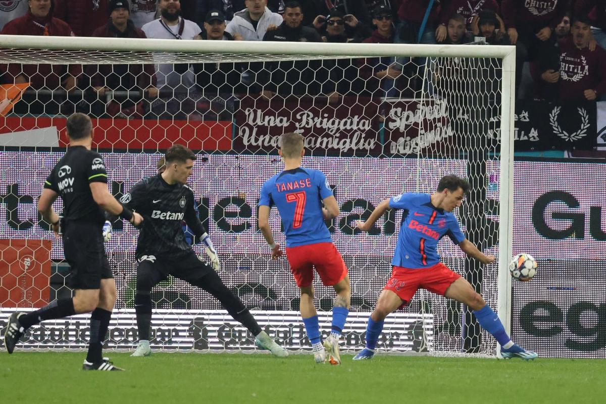 Aaron Boupendza, mulțumit de remiza cu FCSB: „Îi respectăm, sunt campioni. Nu e rău că am luat un punct”