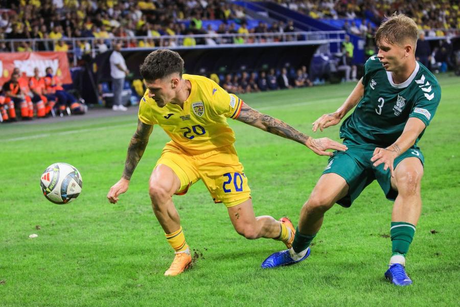 Dennis Man a dat assistul pentru golui victoriei naționalei României în meciul din Lituania (2-1) în Liga Națiunilor / Foto: Imago Premieră negativă în Serie A pentru Dennis Man și cea mai slabă notă a sezonului!