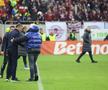 Conflict între Șumudică și Charalambous la finalul derby-ului dintre FCSB și Rapid » Ce s-a întâmplat în drum spre vestiare