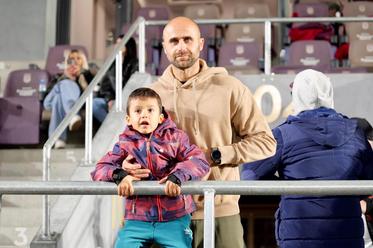 Marius Copil, în tribune la Rapid - Unirea Slobozia / Foto: Andrei Furnigă GSP