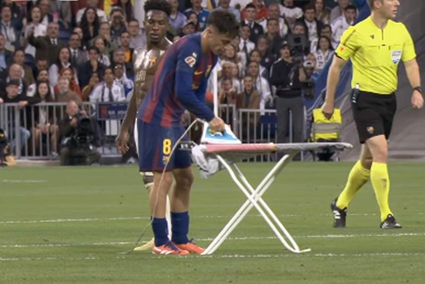 Jucătorii celor de la Barcelona au fost ținta ironiilor, după ce au fost învinși în „El Clasico” de marea rivală Real Madrid cu scorul de 1-2.
