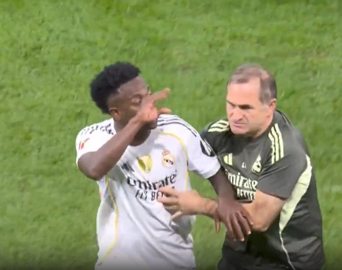 Cele mai tari glume după Real Madrid - Barcelona » Tot internetul a râs de catalani, dar și de starul „galacticilor”