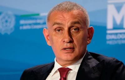 Peste o sută de arbitri, suspendați în scandalul pariurilor din Turcia