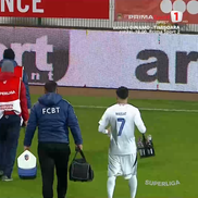 Narcis Ilaș s-a accidentat în FC Botoșani - Hermannstadt. FOTO: captură Prima Sport