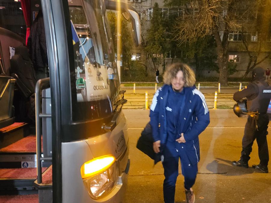 Primire specială în Giulești pentru Jayson Papeau Rapid - Unirea Slobozia 4-1 » Recital alb-vișiniu în Giulești! Rapid de box-office, la cea mai bună versiune din „era Gâlcă”!