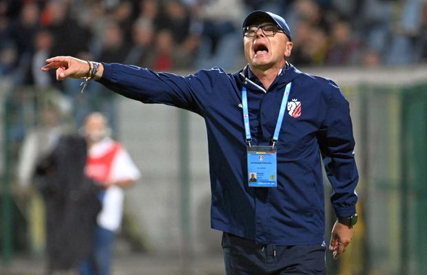 Transferul pe care l-ar face Leo Grozavu pentru a forța titlul cu revelația FC Botoșani: „Ar fi în capul listei!”