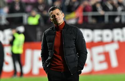 Ce s-a întâmplat pe gazon, imediat după Rapid - Unirea Slobozia » Giuleștenii s-au „bucurat” cu trivialități la adresa lui Rădoi și a FCSB: gestul lui Costel Gâlcă a fost elocvent