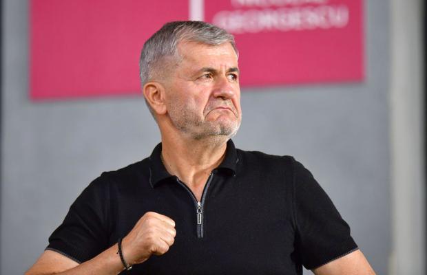 Valeriu Iftime, amuzat de plecarea lui Rădoi: „Nu rezistă nimeni cu domnul Becali! Nu e ca și cum vine un medic și...”