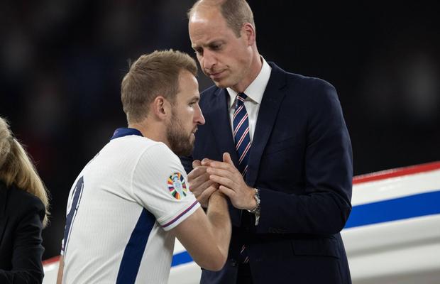 Harry Kane, felicitat de prințul William și de prințesa Kate după ce a cucerit Balonul de Aur