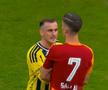 S-au luat la bătaie după Galata - Fenerbahce! Englezul, zgâriat pe gât