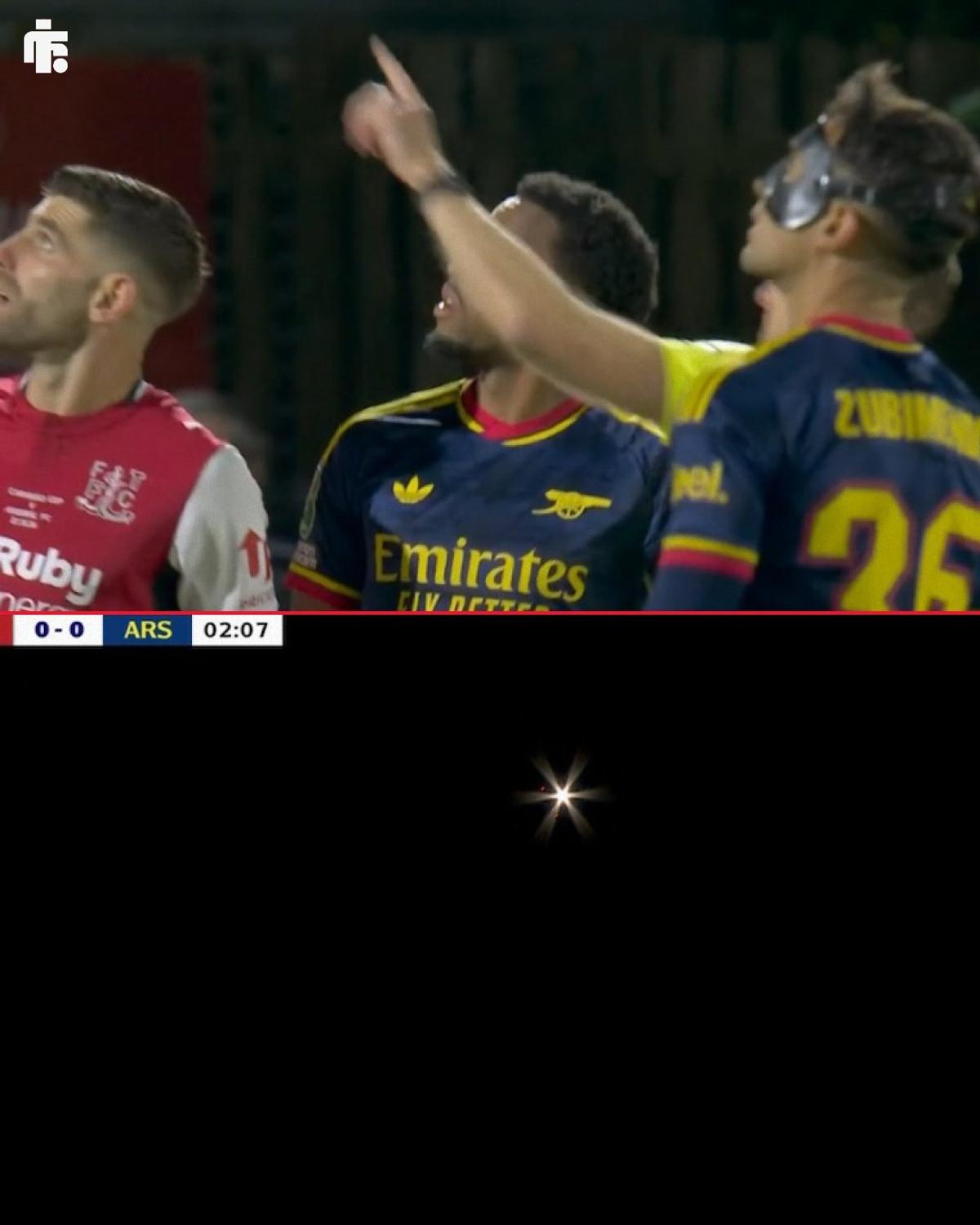 Fleetwood - Arsenal, oprit 8 minute, după ce o dronă a zburat deasupra stadionului