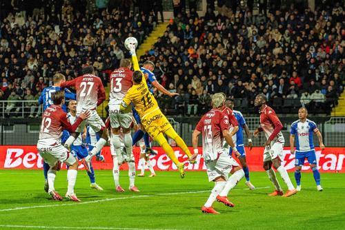 Corvinul - Rapid, în Cupa României // foto: sportpictures.eu