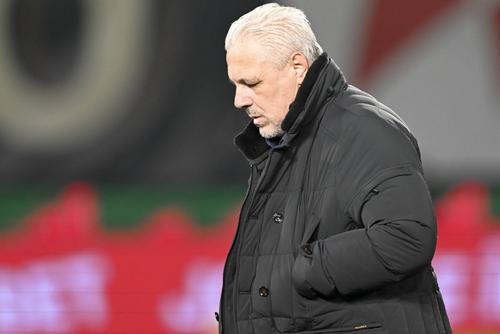 Șumudică, din ce în ce mai îngrijorat la CFR Cluj. Foto: Imago Images