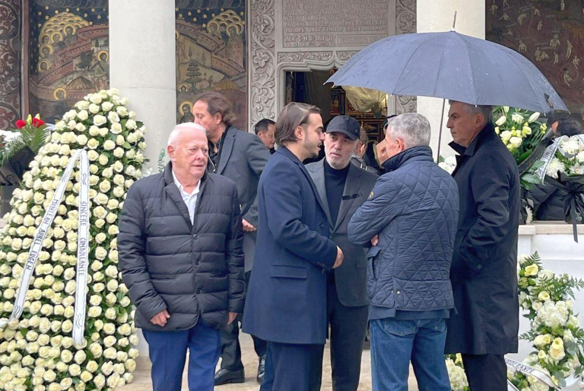 Viorel Păunescu, înmormântat astăzi la Cimitirul Bellu » Nume importante din fotbalul românesc au venit să-l conducă pe ultimul drum pe fostul președinte al Stelei