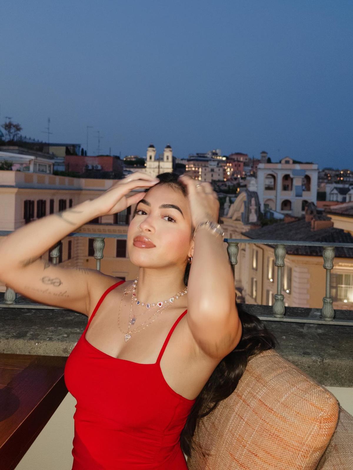Soția starului de la Roma rupe tăcerea: „M-a înșelat în timpul sarcinii și cu prostituate”