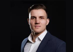 ANALIZĂ XTB, Radu Puiu - Franța: Proteste, datorii și pierderi pe bursă. Cât de gravă este criza de încredere a investitorilor?