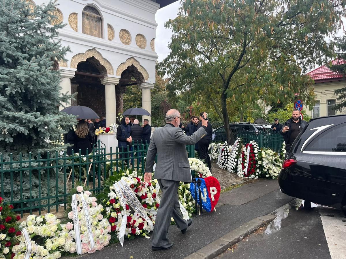 Viorel Păunescu, înmormântat astăzi la Cimitirul Bellu » Nume importante din fotbalul românesc au venit să-l conducă pe ultimul drum pe fostul președinte al Stelei