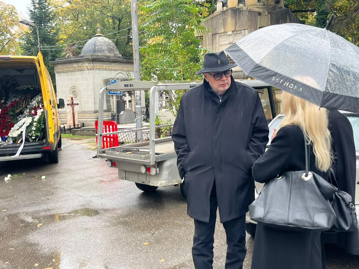 Viorel Păunescu, înmormântat astăzi la Cimitirul Bellu » Nume importante din fotbalul românesc au venit să-l conducă pe ultimul drum pe fostul președinte al Stelei