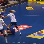 Larissa Nusser s-a accidentat în amicalul Olanda - Norvegia