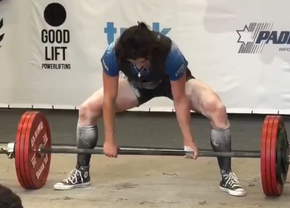 Sportiva care a urinat în timp ce încerca să ridice aproape 200 de kilograme a reacționat după ce clipul a ajuns viral: „Nu poți controla tot ce se întâmplă”