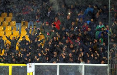 SERIE A // Asta e frumusețea fotbalului! Ultrașii lui Lecce, gest SUPERB pentru fanii lui Cagliari