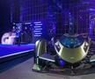 VIDEO+FOTO Care Tesla? Noul Lamborghini arată ca un Batmobile al viitorului