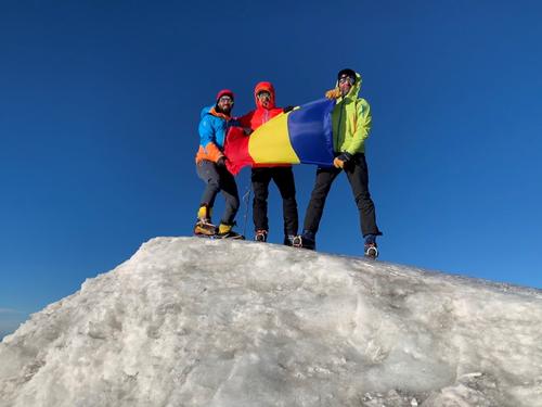Ștefan Tudor, Nicu Rotaru și Mihai Nenciu pe vârful Ararat FOTO Arhivă pesonală