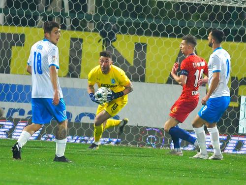 Meciul dintre CS Universitatea Craiova și FCSB se va juca duminică, începând cu ora 20:15. Inițial, partida a fost programată la ora 20:30.