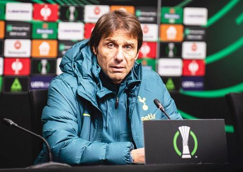 Antonio Conte e furios după rușinea incredibilă de la Maribor, în Mura - Tottenham 2-1, foto: Imago