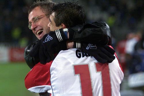 Manchester United a ajuns la o înțelegere cu Ralf Rangnick, 63 de ani, contract pe 6 luni pentru postul de antrenor interimar. Germanul i-a marcat cariera lui Ionel Ganea, pe care l-a adus în 1999 la Stuttgart de la Rapid.