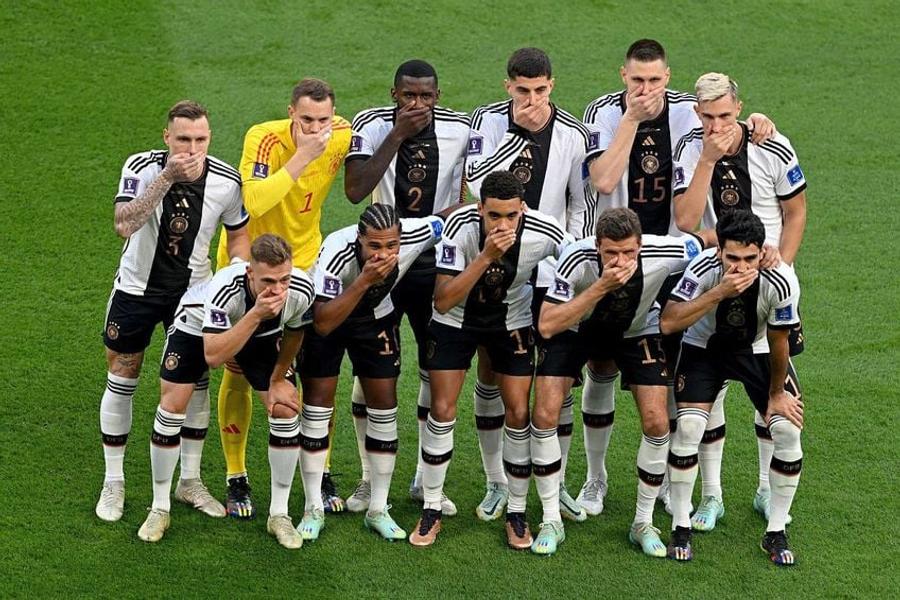 Naționala Germaniei, protest înaintea meciului cu Japonia All or Nothing, un documentar de impact! Germania la Mondialul din Qatar e „istoria unei tragedii”
