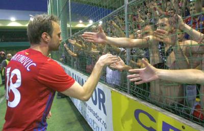 Novak Martinovic, cu inima alături de FCSB » A descris golul lui Florinel Coman într-un singur cuvânt + Mesajul transmis fanilor: „Câștigăm titlul!”