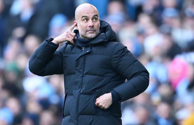 Guardiola, nonșalant la conferință: „Cheia succesului? Sunt un bărbat arătos”