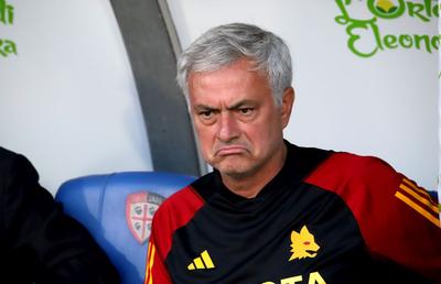 Joacă la cacealma » Trucul lui Jose Mourinho pentru a antrena o supernațională!