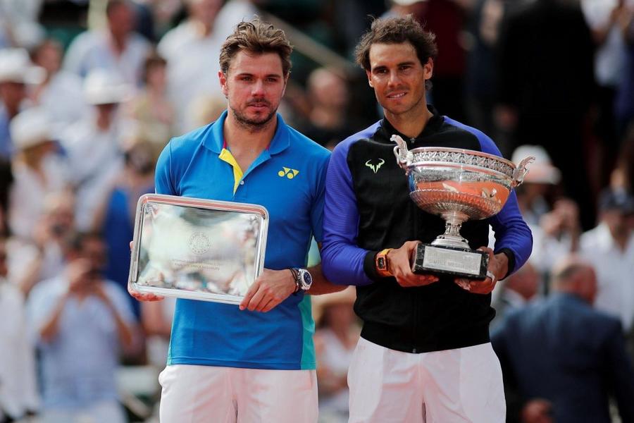 Stan Wawrinka și Rafael Nadal după finala de la Roland Garros 2017 Foto: Imago Ei i-au învins pe Djokovic, Nadal și Federer în turnee de Grand Slam » Dar pe cine îl consideră GOAT?