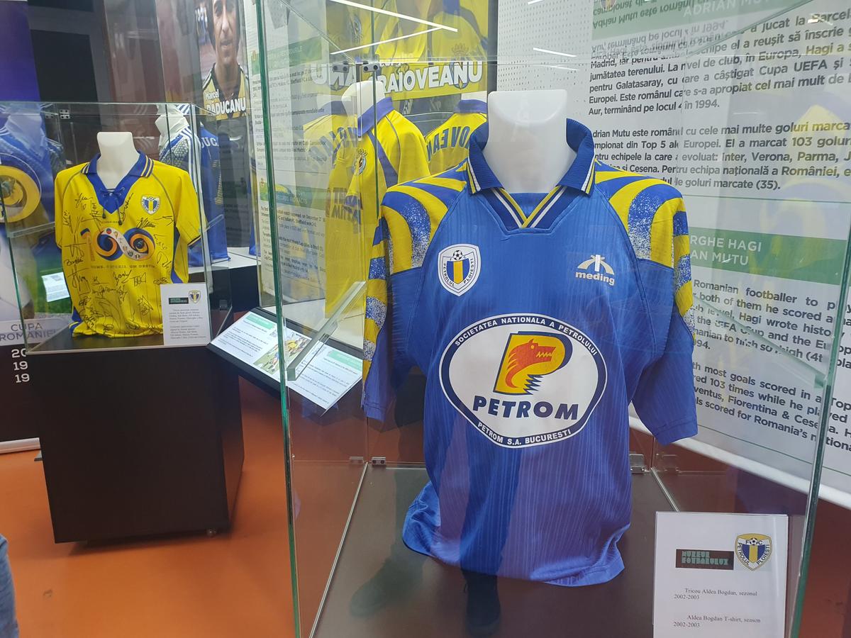 Petrolul și-a găsit locul în Muzeul Fotbalului, iar Gheorghe Grozav a primit o provocare: „Noi am bătut Rapidul cu 6-0”