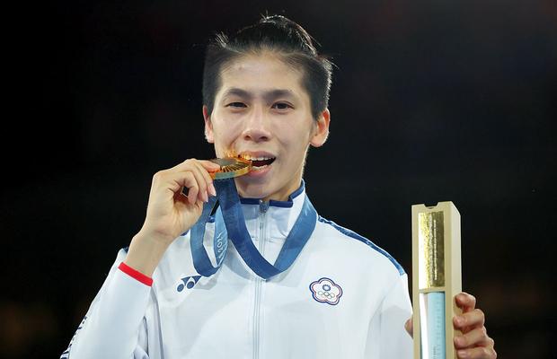O nouă controversă în box: bănuită că ar fi bărbat, campioana olimpică s-a retras de la Cupa Mondială