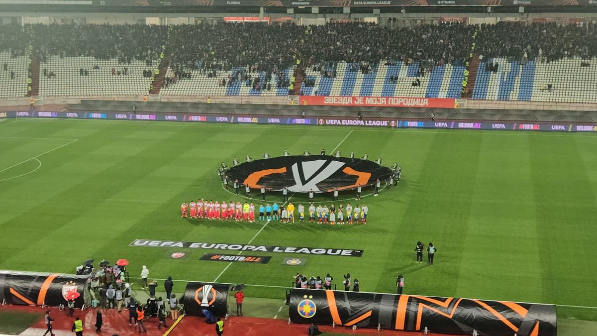 Scene rare în Europa League » Mesajul uriaș afișat de peluza „Delije” la adresa românilor + răspunsul celor de la FCSB