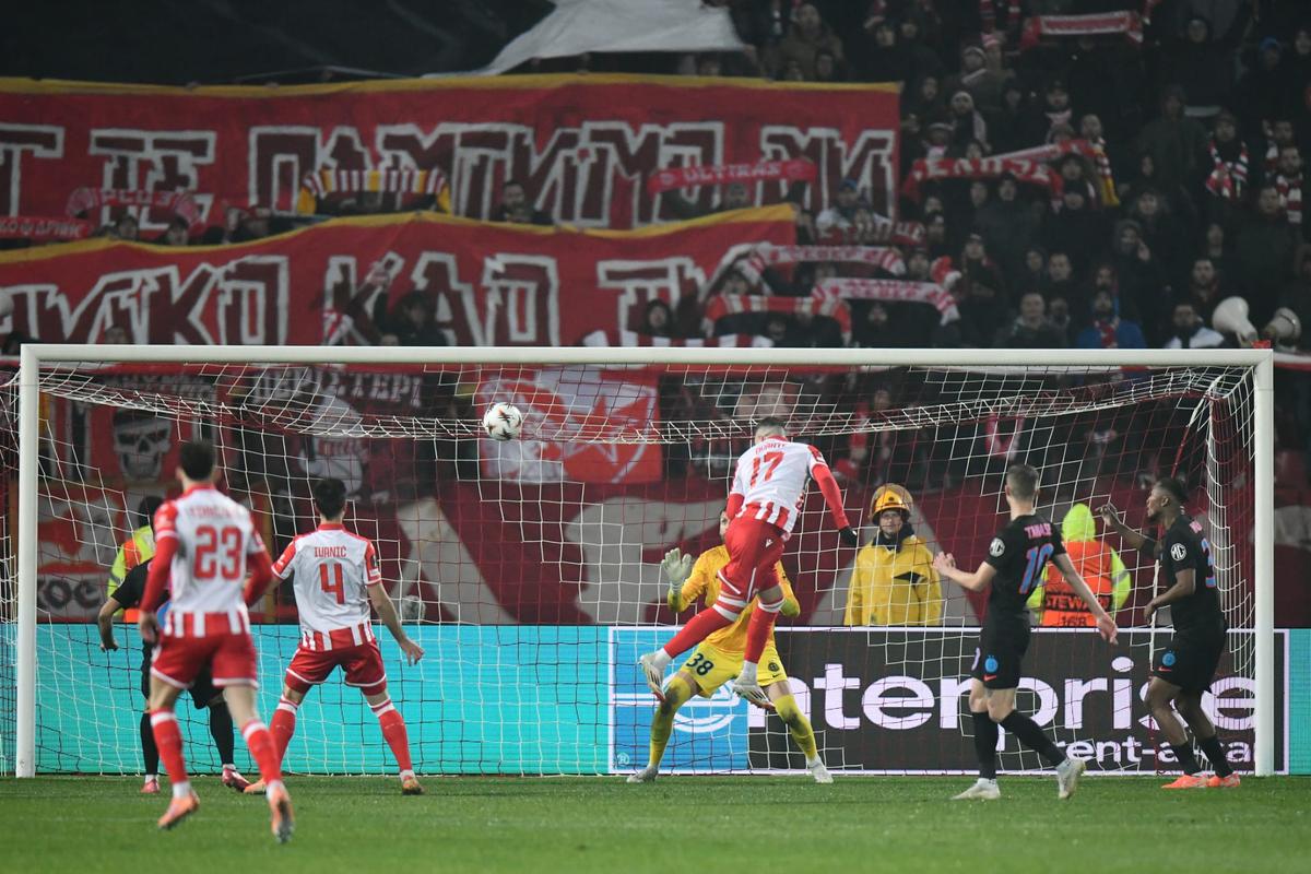 Steaua Roșie - FCSB