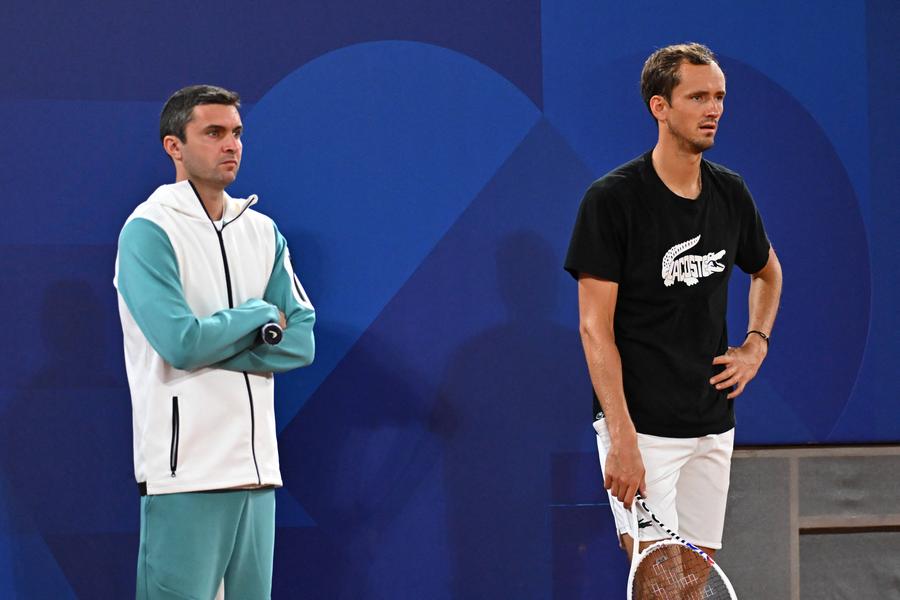 Gilles Simon și Daniil Medvedev FOTO Imago Images Fost jucător de Top 10 despre Daniil Medvedev: „Are de înfruntat un mic monstru interior care nu este ușor de gestionat”