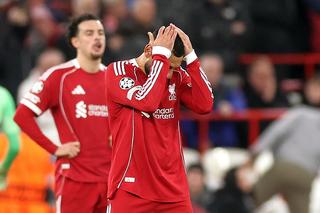 „Suntem în rahat!” » Cel mai dur discurs, după ce Liverpool a fost umilită de PSV-ul lui Dennis Man