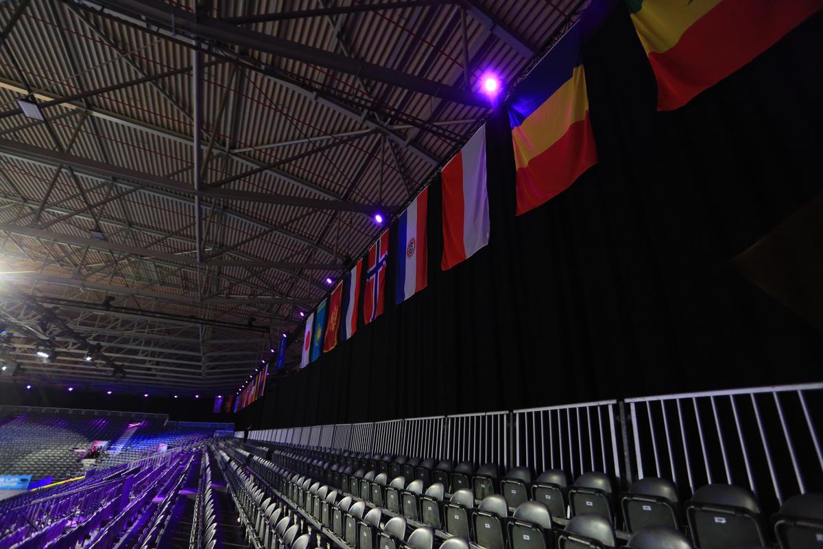 Mai mult decât o arenă de handbal » Cum arată Rotterdam Ahoy, „labirintul” în care România joacă la CM de handbal: imagini impresionante din culise! + cât costă o bere la 350 ml