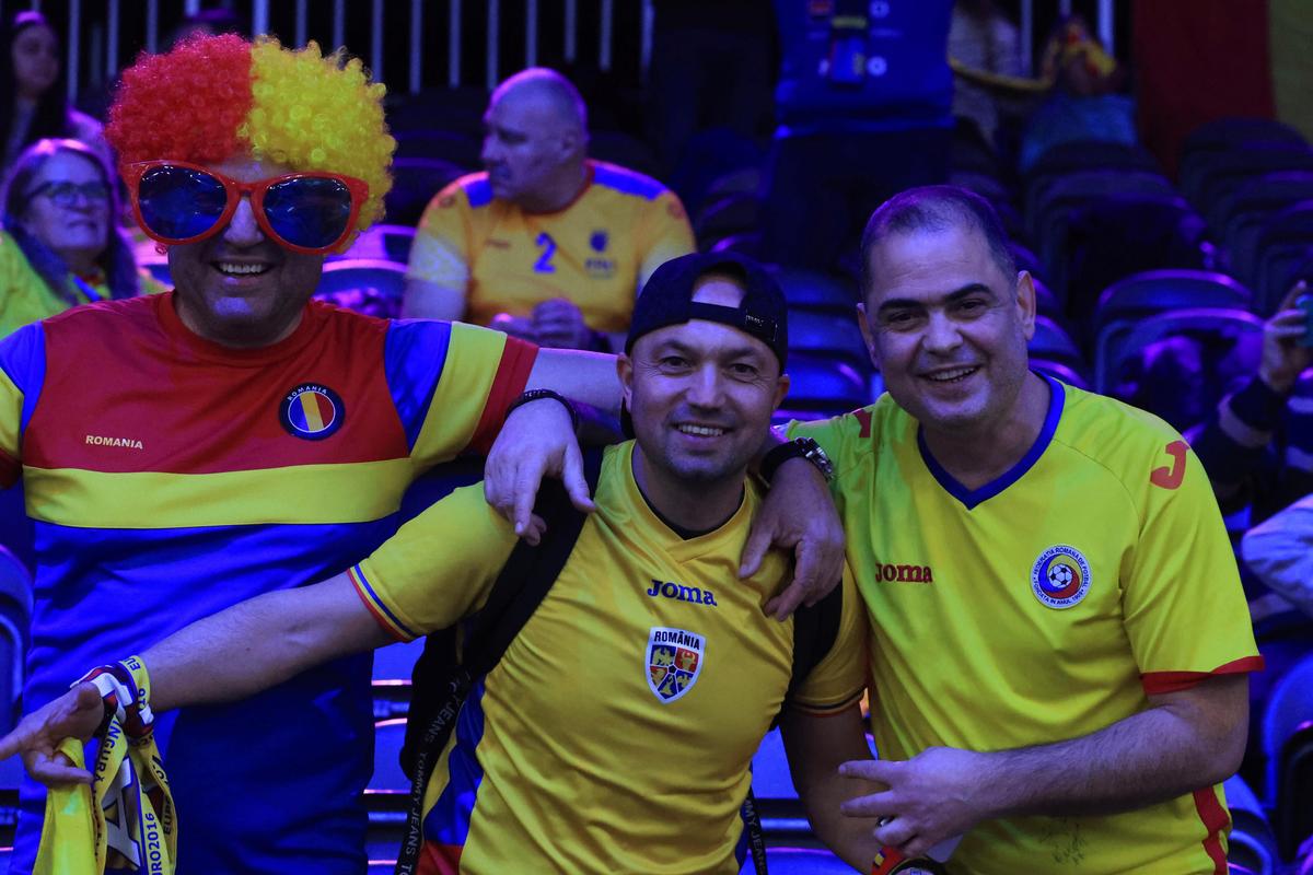 Imagini cu fanii dinaintea meciului România - Croația