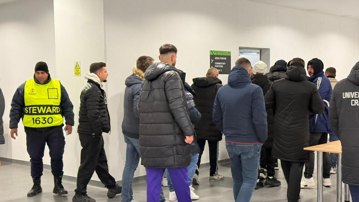 Deținuți de la Penitenciarul Craiova-Pelendava, la meciul cu Mainz